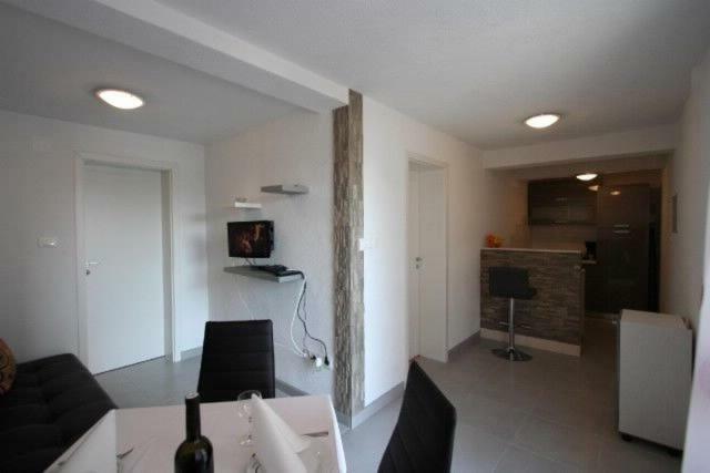 Apartments Hodzic Šilo Extérieur photo