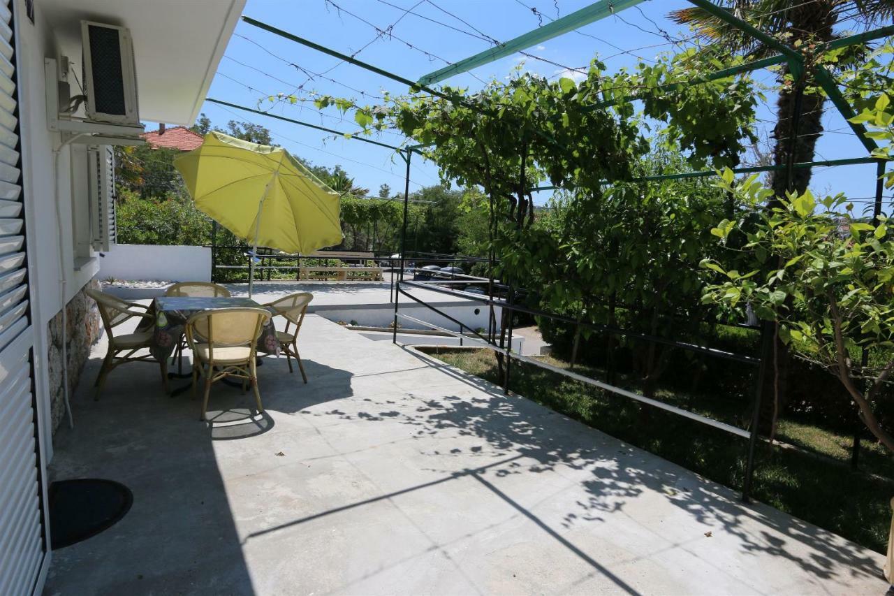 Apartments Hodzic Šilo Extérieur photo