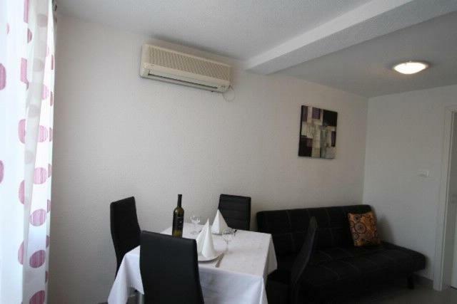Apartments Hodzic Šilo Extérieur photo